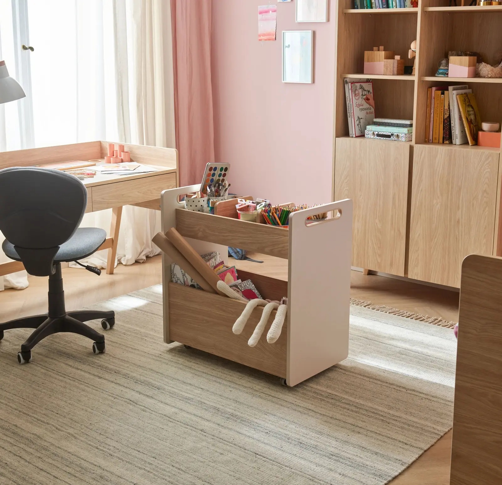 spielzeugwagen-aufbewahrungsschrank kinderzimmer-muve-im zimmer