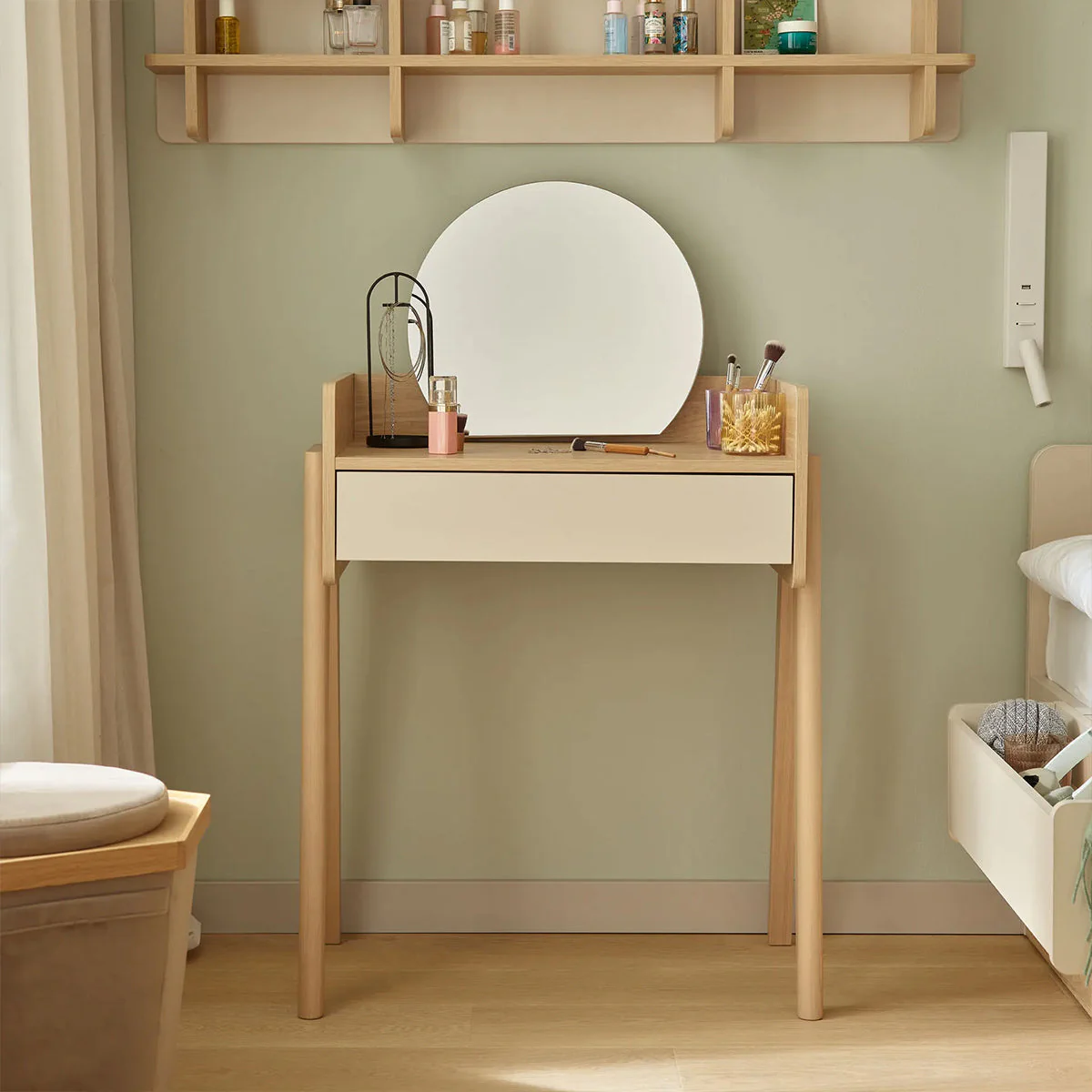 Schminktisch Kinderzimmer mit Spiegel MUVE beige im Kinderzimmer